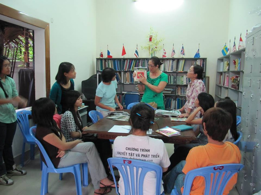 Lớp kỹ năng cho các bạn khiếm thính