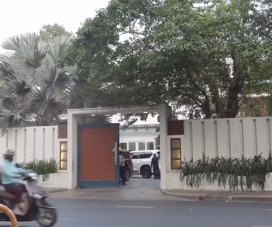 Đám cưới Phan Thành - Primmy Trương "phủ kín" siêu xe và hoa tươi ảnh 6