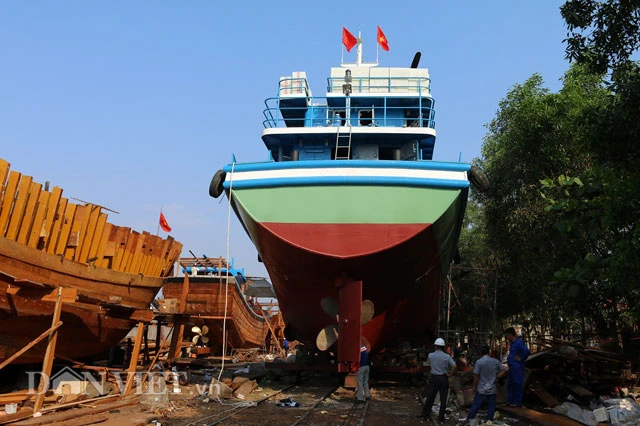 Thêm một "chiến binh" vỏ thép gần 20 tỷ đồng đạp sóng Hoàng Sa