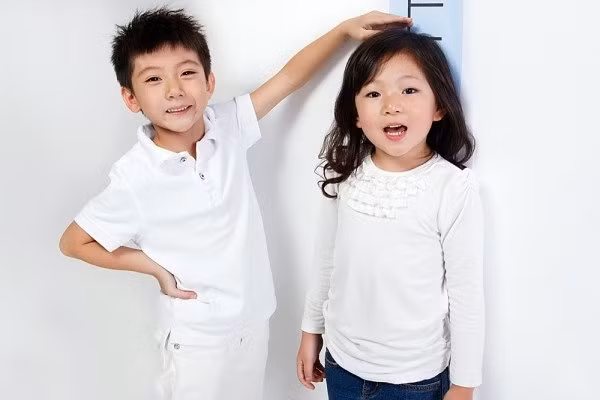 Công thức cực đơn giản giúp dự đoán chiều cao của con khi trưởng thành