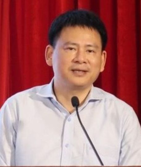 PGS.TS Lê Huy Hoàng. PGS.TS Lê Huy Hoàng.