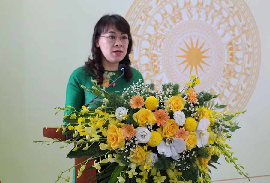 Bà Nguyễn Thị Mai, Giám đốc Sở Văn hoá, Thể thao&Du lịch phát biểu tại lễ khai mạc. 