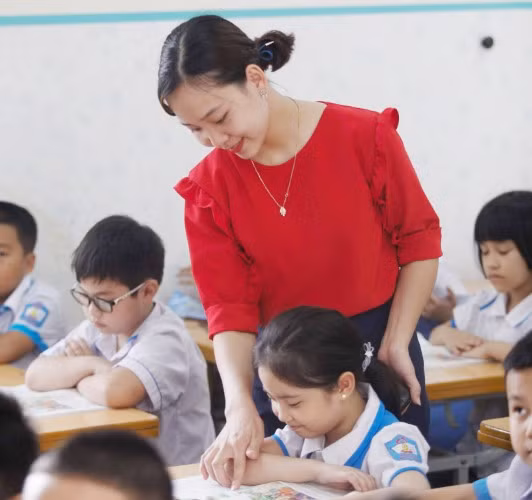 Trong giờ học tại Trường Tiểu học Đinh Tiên Hoàng (Phú Thọ). Ảnh: Đại Quang