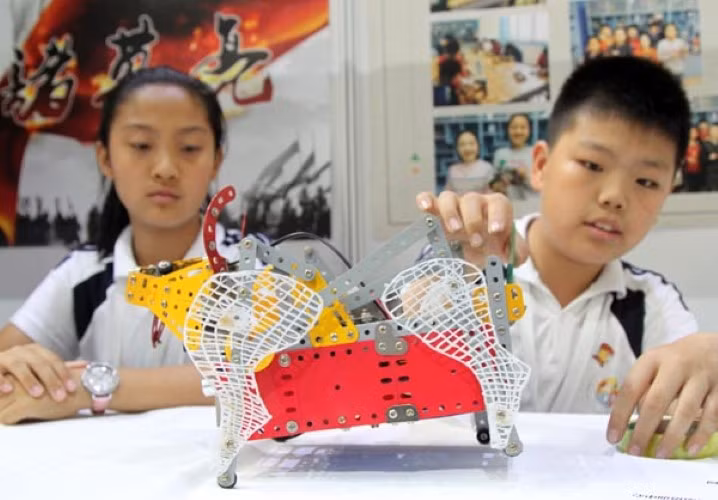 Trẻ em có cơ hội phát triển tư duy thông qua lập trình.