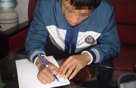 Cuoc song tro lai voi co gai sau ca mo ghep ngon chan thanh ngon tay cai - Anh 2