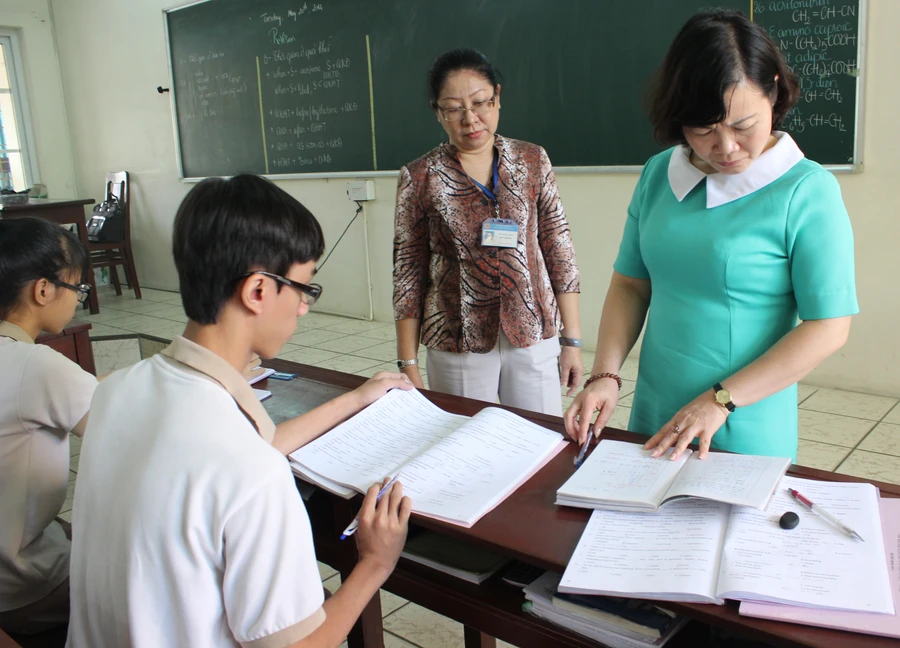 TP HCM: 358 cán bộ, giáo viên làm công tác thanh tra thi tốt nghiệp THPT