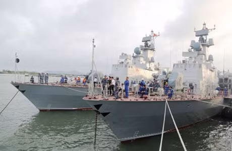 Nghiem thu thanh cong cap tau ten lua lop Molniya M5, M6 - Anh 1