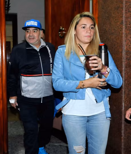 Maradona phau thuat nang mat de xung voi nguoi tinh tre - Anh 3