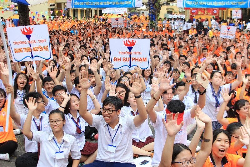 Học sinh hào hứng tham gia Hội trại