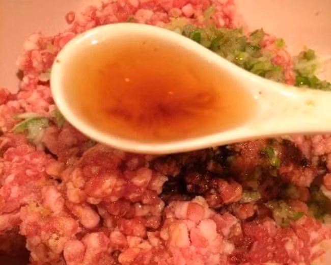 Cách làm món thịt viên chiên vỏ ngoài giòn rụm, bên trong thơm mềm ảnh 9