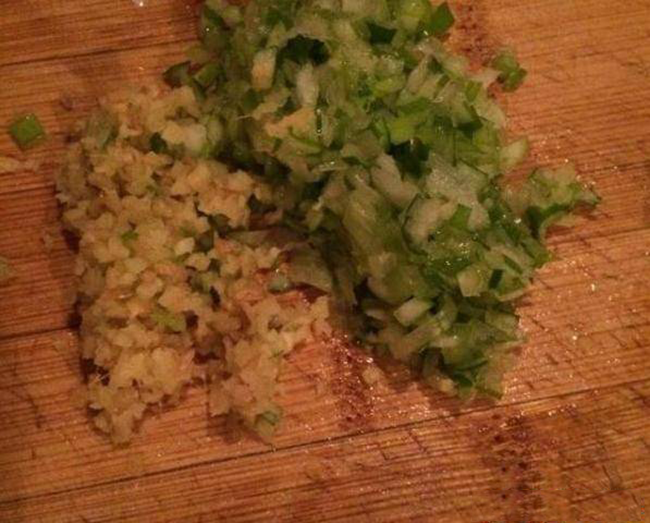 Cách làm món thịt viên chiên vỏ ngoài giòn rụm, bên trong thơm mềm ảnh 2