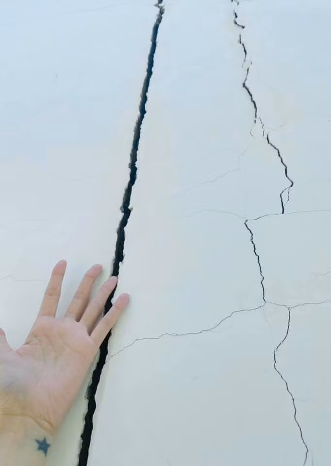 Ngôi nhà 1000m2 của Thủy Tiên - Công Vinh bị hư hỏng cần phải sửa chữa.