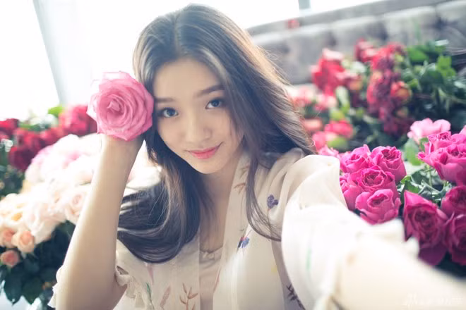 Vẻ đẹp mong manh đến ngẩn ngơ của 