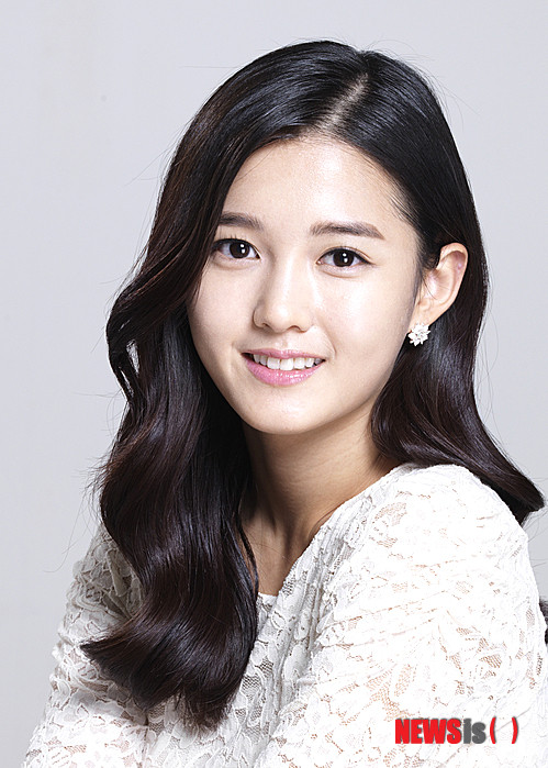 Năm nay 26 tuổi, Nam Bo Ra vẫn giữ nhan sắc như trẻ thơ. Năm nay 26 tuổi, Nam Bo Ra vẫn giữ nhan sắc như trẻ thơ.