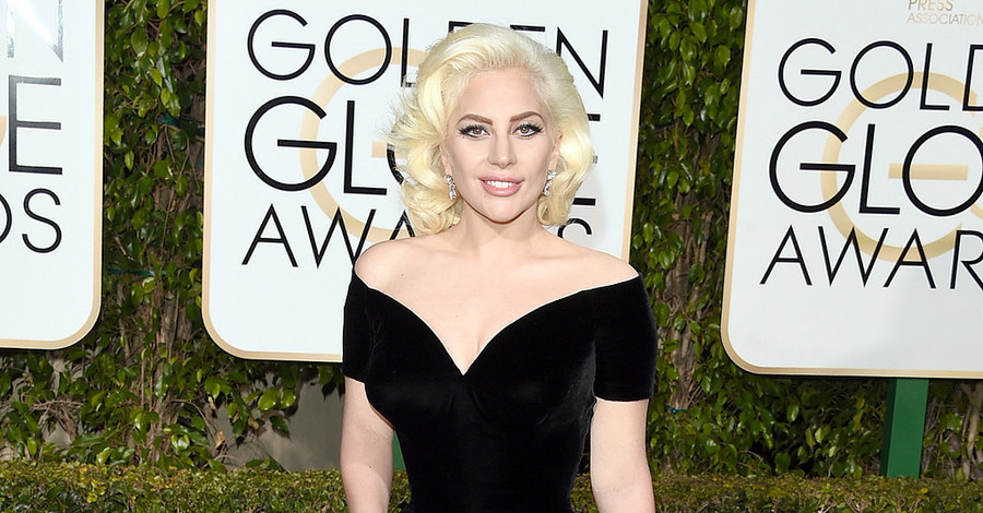 Lady Gaga sẽ trình diễn tại Grammy 2016. Lady Gaga sẽ trình diễn tại Grammy 2016.