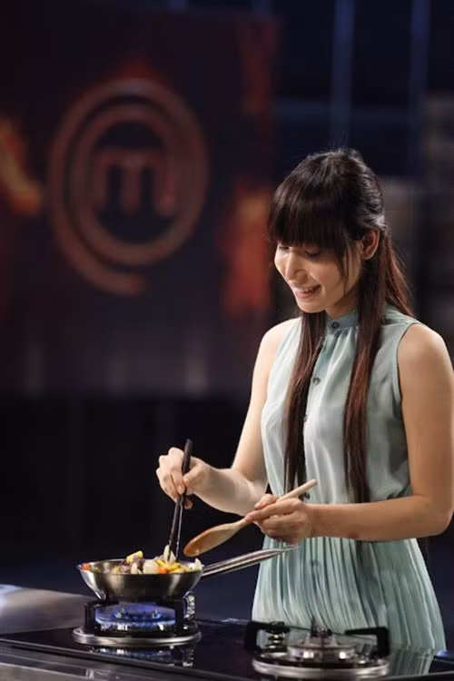 top 10 nguoi dep chuyen gioi noi tieng nhat showbiz viet - 3