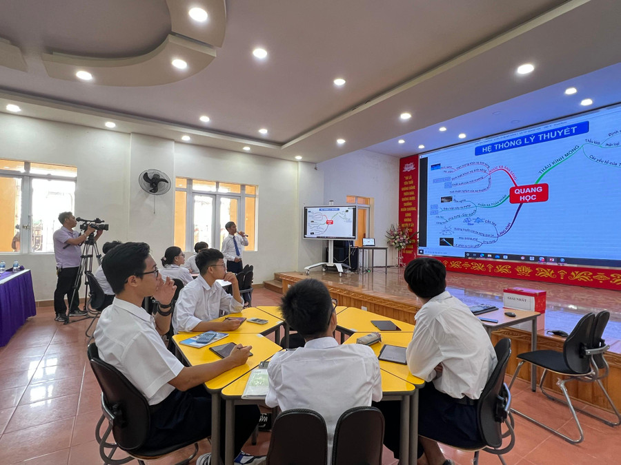 Những tiết học ứng dụng CNTT tại Hải Phòng. Những tiết học ứng dụng CNTT tại Hải Phòng.