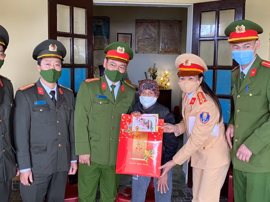 Những suất quà ấm áp nhân dịp xuân Nhâm Dần.