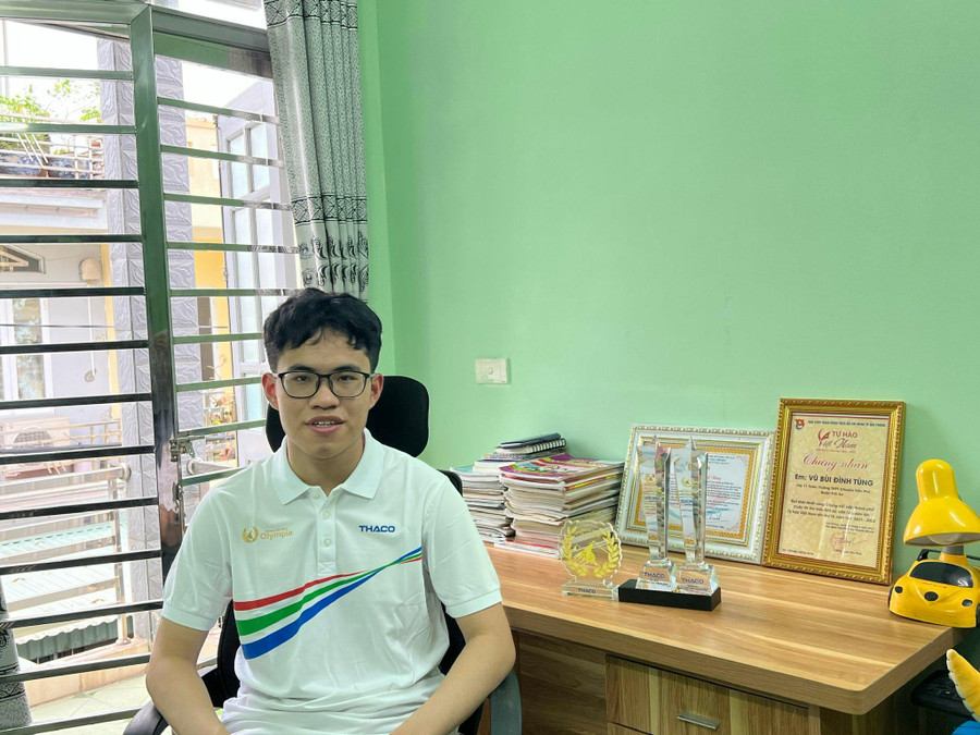 Nhà leo núi Vũ Bùi Đình Tùng. Ảnh Nguyễn Dịu)