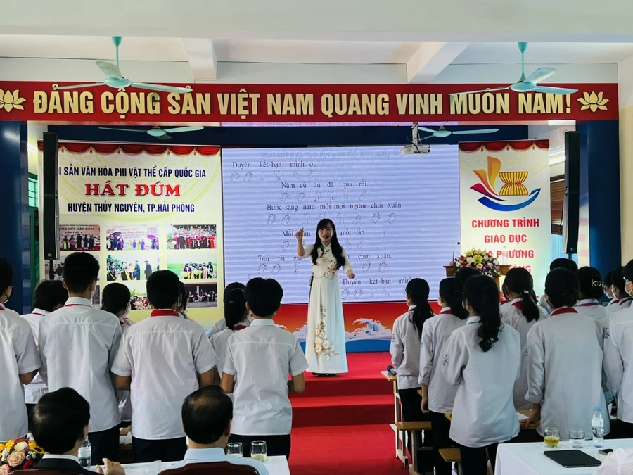 Đưa hát Đúm vào giảng dạy sẽ góp phần gìn giữ một nét đẹp truyền thống của người dân Hải Phòng.