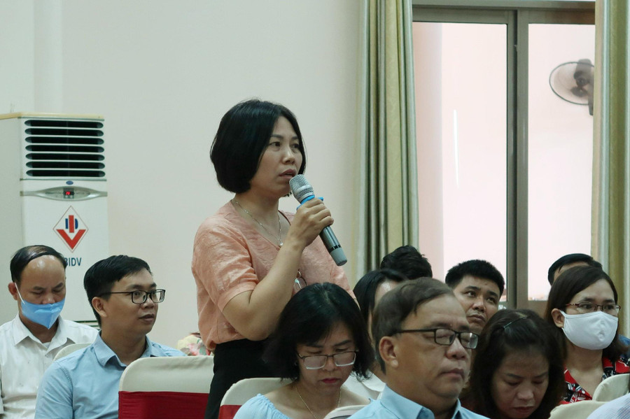 Các đại biểu thẳng thắn nhìn nhận thực trạng dạy học môn Ngữ văn và Lịch sử trong trường phổ thông hiện nay.