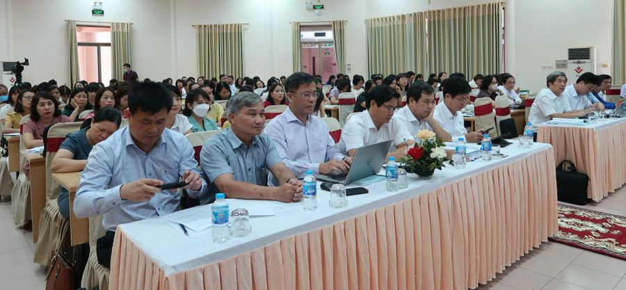 Các đại biểu tham dự Hội thảo.