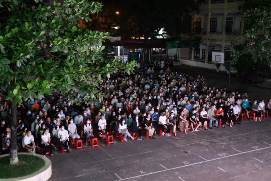 Nhiều phụ huynh cho rằng buổi tư vấn đầu cấp và hướng nghiệp cho học sinh lớp 10 rất cần thiết và phù hợp.