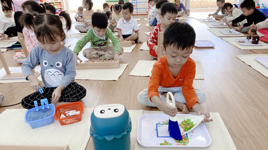 Trường Mầm non 20-10 tiên phong đổi mới giáo dục để mang những trải nghiệm phù hợp, giúp trẻ có nền tảng tốt để phát triển toàn diện.