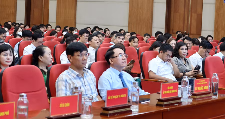 Quang cảnh Hội nghị Tổng kết năm học 2021-2022.