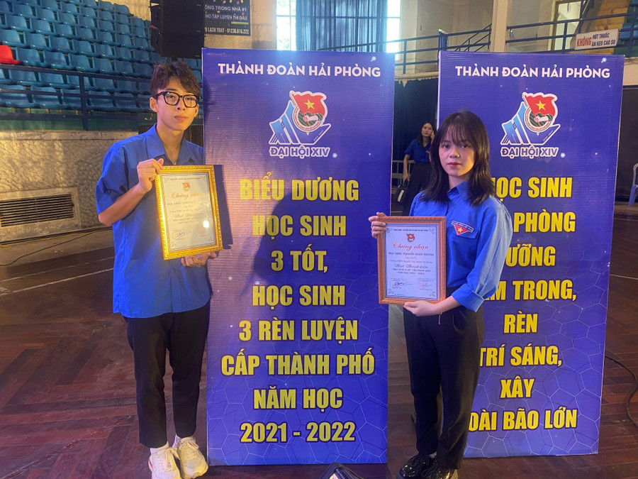Học sinh nhà trường đạt danh hiệu học sinh 3 tốt cấp thành phố.