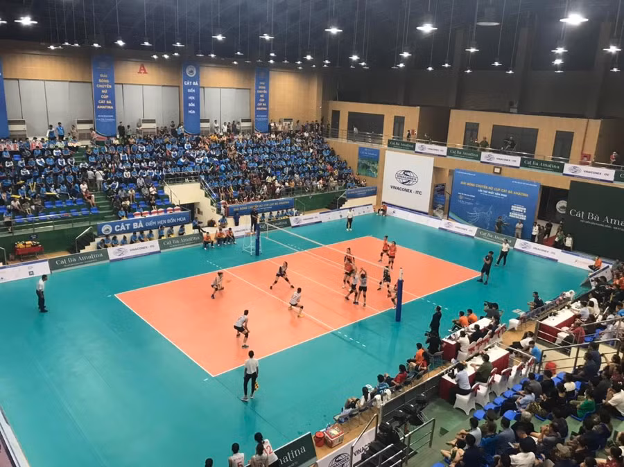 Giải bóng chuyền nữ Cúp Cát Bà Amatina lần thứ nhất năm 2022.