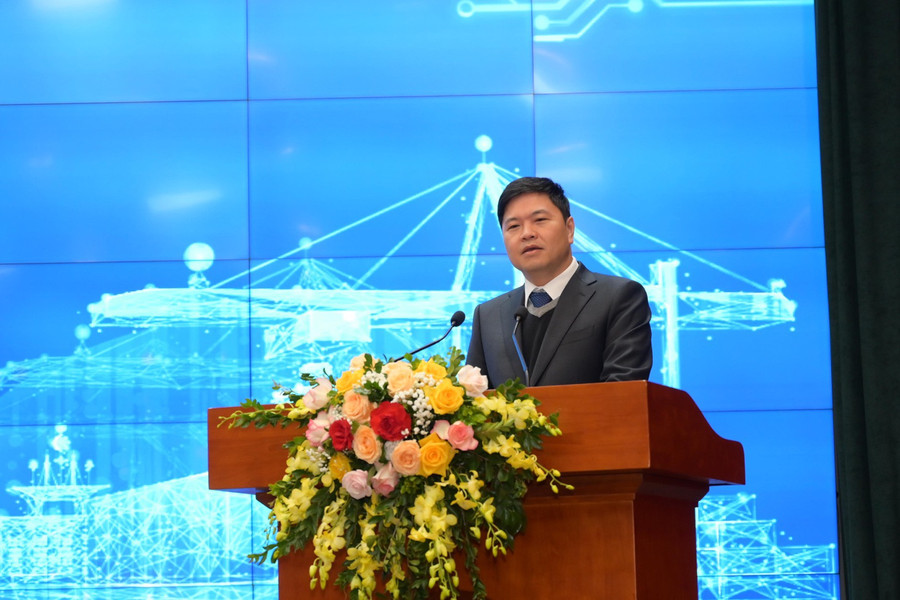 Phó Chủ tịch UBND thành phố Hoàng Minh Cường phát biểu tại hội nghị.