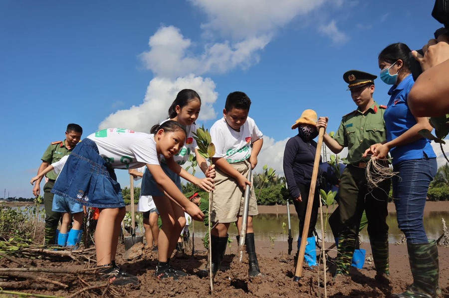 Đây là hoạt động ý nghĩa, thiết thực, một trải nghiệm tuyệt vời của nhóm Green Earth. Đây là hoạt động ý nghĩa, thiết thực, một trải nghiệm tuyệt vời của nhóm Green Earth.