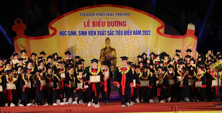 Quang cảnh lễ biểu dương