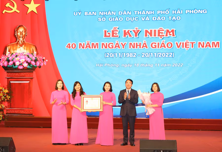 Hải Phòng vinh danh 40 nhà giáo tâm huyết sáng tạo