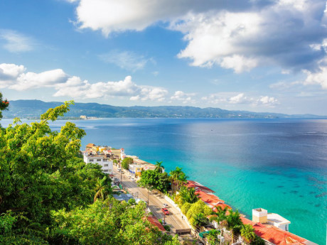 Chuyện ít biết về tỷ phú thời trang làm giàu từ tay trắng - Ảnh 19 Chuyen it biet ve ty phu thoi trang lam giau tu tay trang - Anh 19