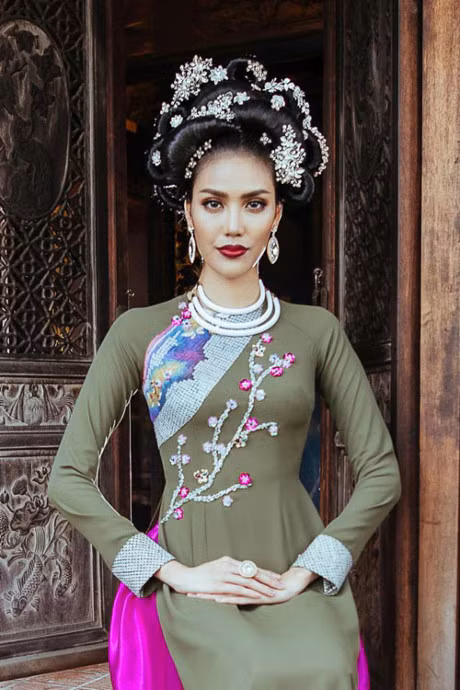 Hoa, a hau Viet mac gi mung xuan Dinh Dau? - Anh 14