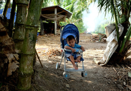 Be bi dam xuyen so tuoi tan ngay dau nam moi - Anh 2