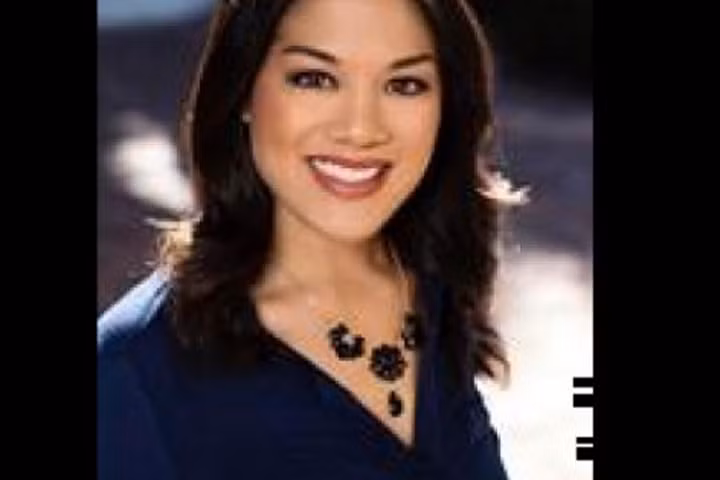 Nữ phóng viên gốc Việt xinh đẹp nhập nhóm phóng viên điều tra ở Mỹ