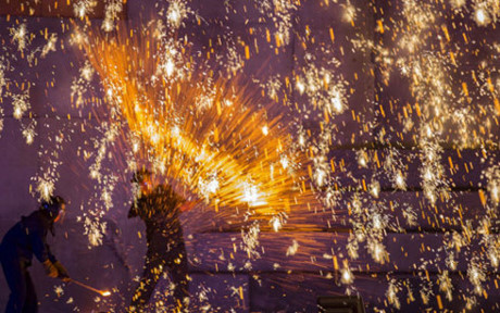 Man ban phao hoa doc dao bang sat nong chay cua Trung Quoc - Anh 2