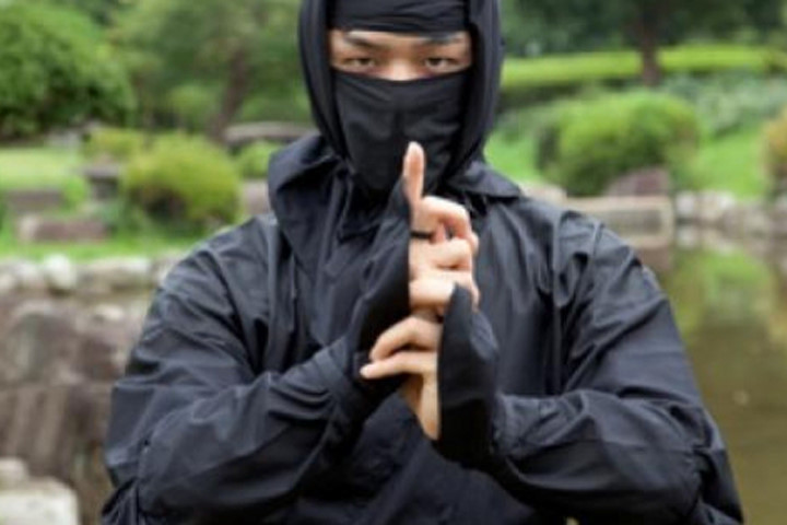 Thực hư huyền thoại ninja Nhật phân thân thành trăm người
