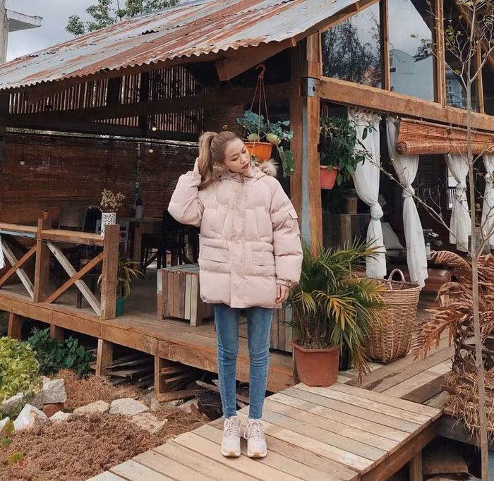 Cách phối áo phao đại hàn cực chuẩn ngày rét đậm ảnh 2