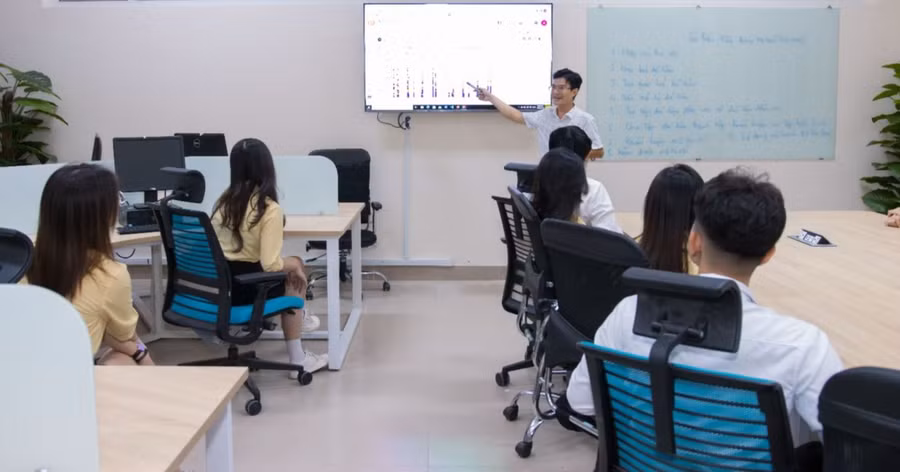 Một lớp học chương trình chất lượng cao của Trường Đại học Ngân hàng TPHCM. Ảnh: HUB