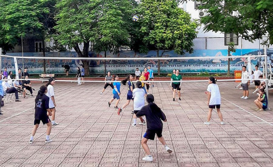 Học sinh Trường THPT chuyên Lê Quý Đôn (TP Điện Biên Phủ) tham gia môn bóng rổ. Ảnh: NTCC Học sinh Trường THPT chuyên Lê Quý Đôn (TP Điện Biên Phủ) tham gia môn bóng rổ. Ảnh: NTCC