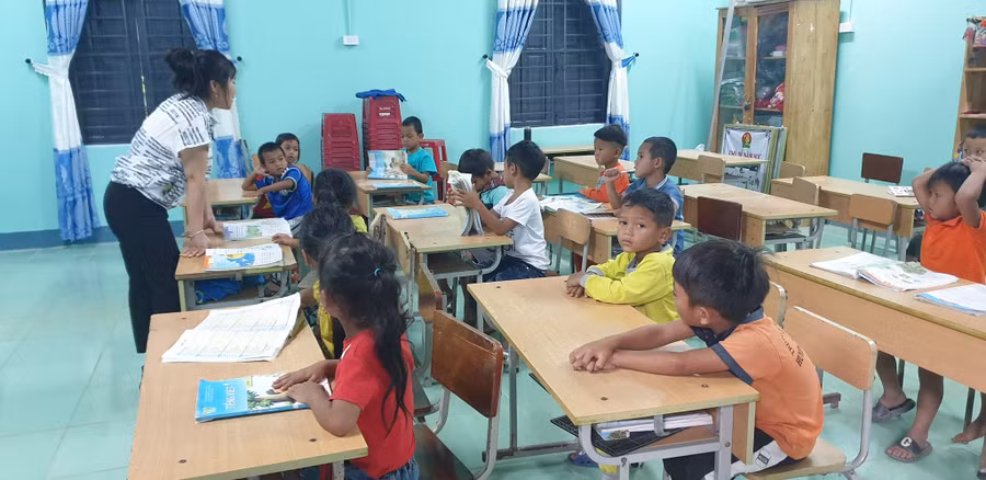 Trường Phổ thông dân tộc bán trú Tiểu học – THCS Trà Nam (Nam Trà My, Quảng Nam) phải hợp đồng nhiều giáo viên đào tạo trái ngành. 