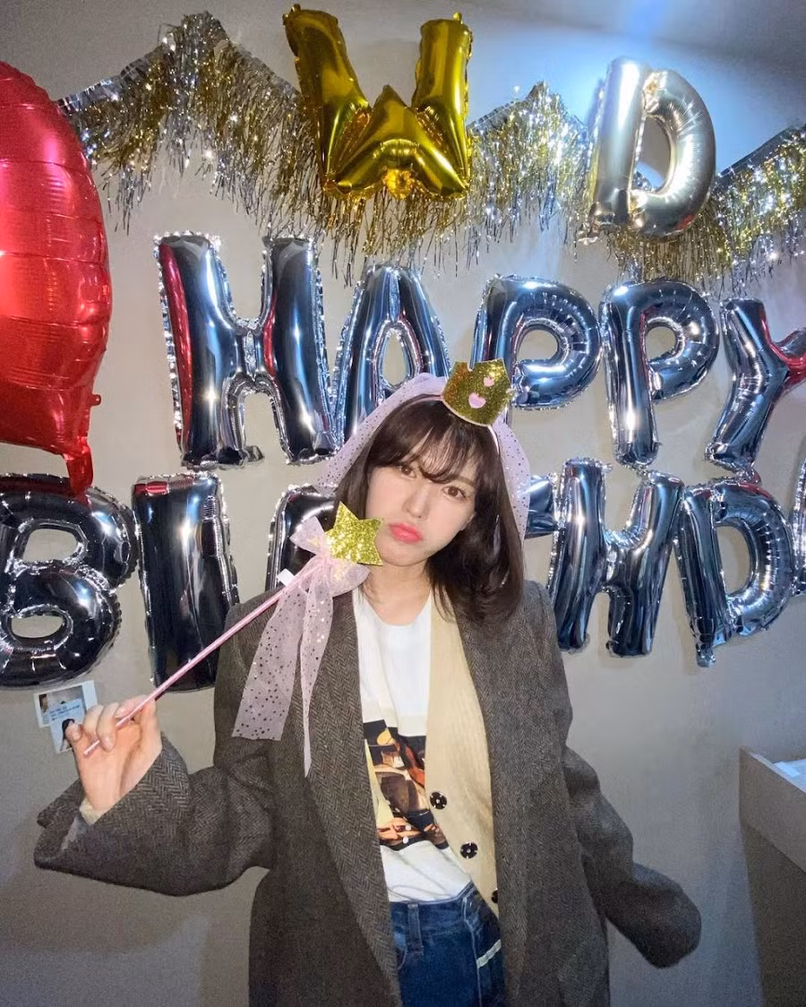 Những nữ thần tượng tạo xu hướng tóc mới nhất năm 2022 ảnh 5