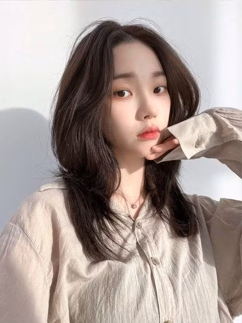 Những nữ thần tượng tạo xu hướng tóc mới nhất năm 2022 ảnh 4