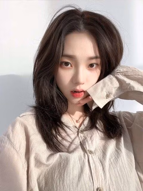 Những nữ thần tượng tạo xu hướng tóc mới nhất năm 2022 ảnh 3