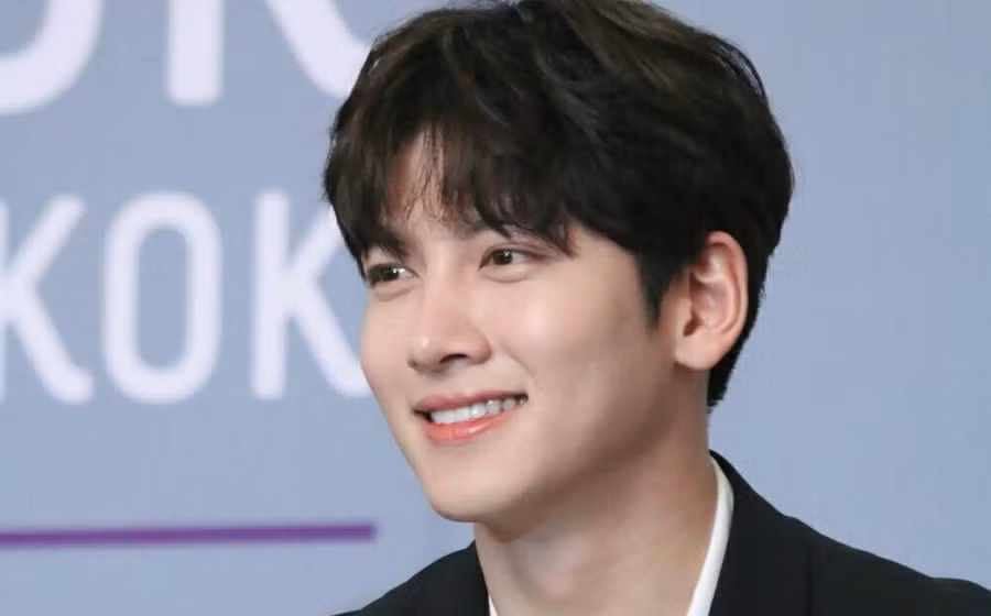 Ji Chang Wook: Nam diễn viên có có bộ phim gần đây nhất là Backstreet Rookie (2020), đã nhận được 280.222 phiếu bầu (tương đương 1,0% tổng số) trong cuộc thăm dò!