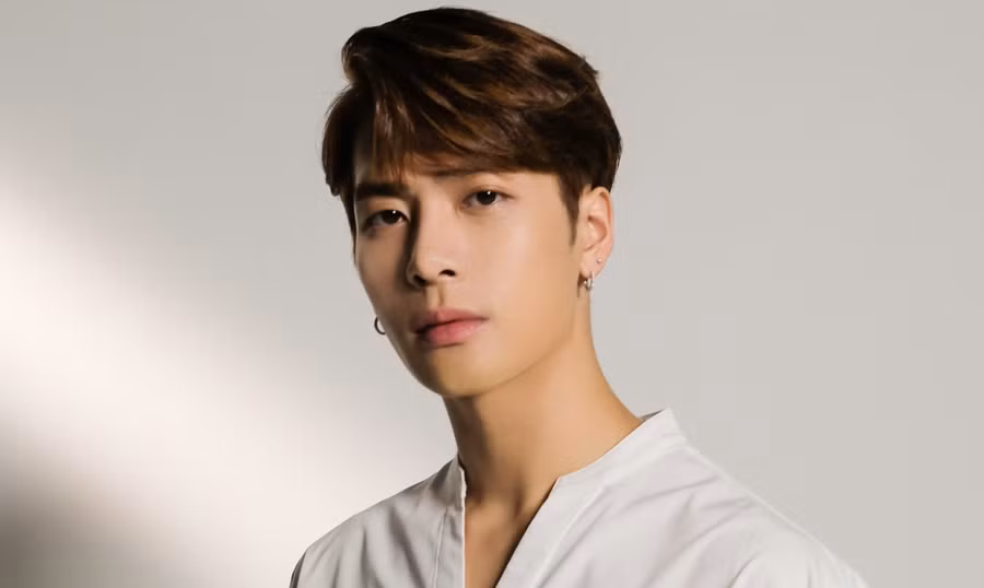 7. Jackson (GOT7): Jackson đã có 241,3k phiếu bầu trong cuộc bình chọn, chiếm 6,31% tổng số phiếu bầu!